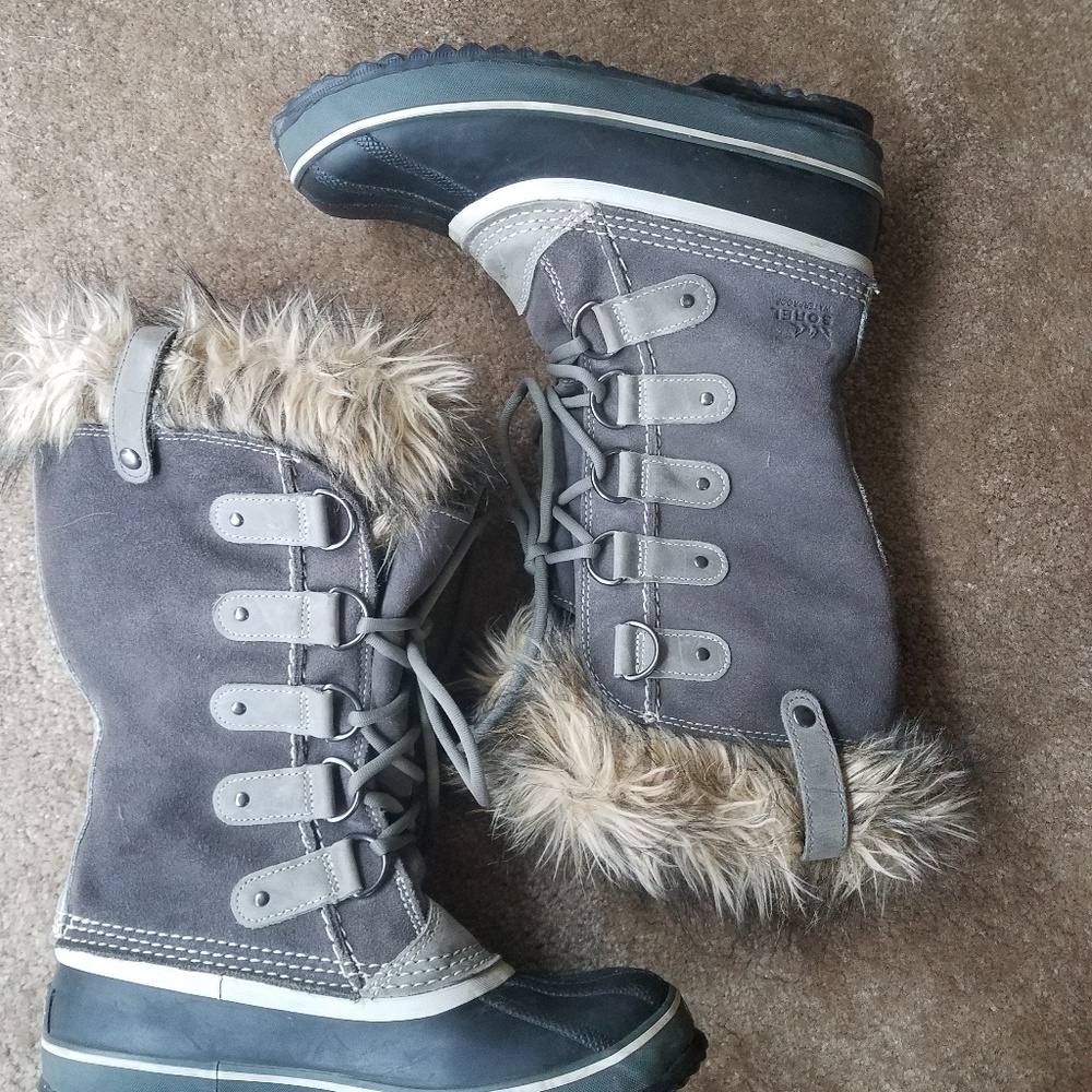SOLD - Sorel Joan of Arctic Boots